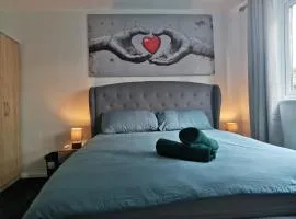 Brendon Rooms Luton Airport