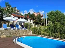 Domagoj - luxury apartments with heated swimming pool, jacuzzi and seaview