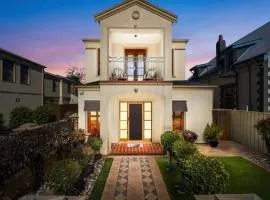 Beach & Bay - Modern Family Stay Glenelg North