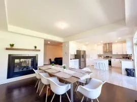 Executive 4BR Home with Loft and Bsmnt