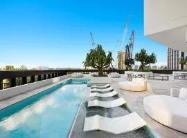 Brisbane 1BR with Pool, Spa, Sauna and Balcony