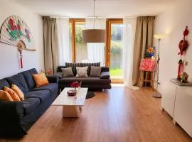 Schonach 2units, mountain-Top in forest, free parking, new kitchen, renovated bathroom, high-speed internet