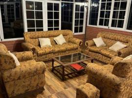 Hermosa casa de campo，Tinquipaya的小屋