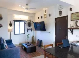 TicAna 2 bedroom living & Kitchen with lake view garden rooftop