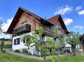 Das Haus 45, hotel v destinaci Sankt Peter am Ottersbach