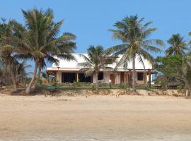 Beach Front Villa, Saphli beach, Chumphon,Thailand, alojamento com cozinha em Ban Tha Samet (1)