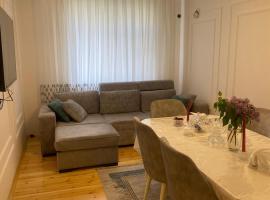 White House - Modern Apartment - Family Friendly, hotel v destinácii Lankaran