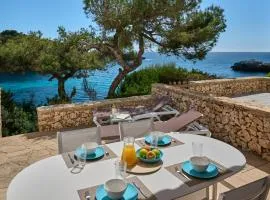 Waterfront Apartment 'Maria'. Pool. WIFI