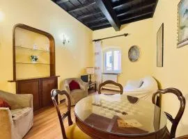 Historic apartment by the Pantheon