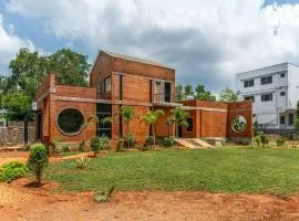 StayVista at Creative Castle with WiFi & Lawn