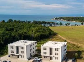 Baden Resort Bašanija, Umag-with Sea View, Parking and 300m from the beach