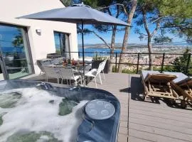 VILLA ROUQUIER, Vue Panoramique, Mer et Port de Sète, Climatisé, Jacuzzi