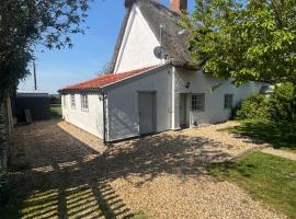 Clematis, cosy countryside cottage, hotel em Bulmer