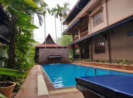 Shining Angkor Apartment Hotel
