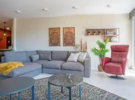 Apartaments Turístics Cardona, MAGI