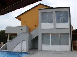 MM Villa, Strandnahe Villa mit Pool & Whirlpool in Kruševo