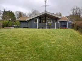 Cozy Summer House And Annex In Tranquility