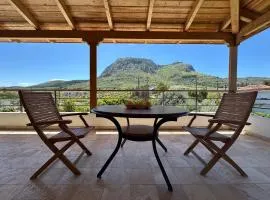 Double view apartment