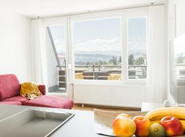 Ferienwohnung Kaiserblick - Pool Sauna Bergsicht, Hotel in Scheidegg