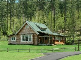 Gorgeous Private Cottage Rental in the Black Hills of South Dakota, hotel v destinaci Nemo