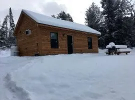 Serene Country Cabins 3 in Hyde Park, VT