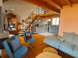 Joli duplex refait à neuf, face gare, près Ermitage