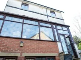 3bed Contractor, Wifi,2 Free parking space