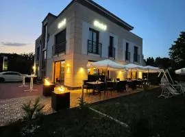 K&T Estates Resort & Spa, Frankfurt