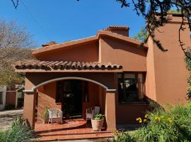 Estancia Urbana Casa de Huéspedes, hotel en Río Cuarto