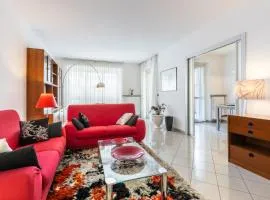 Luce Apartment with free parking