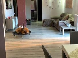 Casa dell'Artista, hotel v destinaci Luino