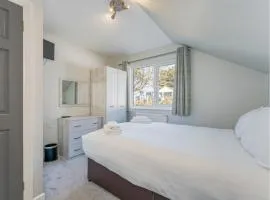 Golden Coast Leisure Park - Ocean Tide Villa Pets B