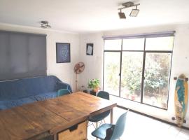 Casa céntrica con estacionamiento, ξενοδοχείο σε Putaendo