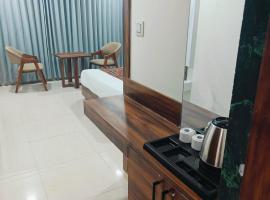 HOTEl MAPLE LEAF, hotel que acepta mascotas en Ahmedabad