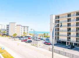 Sea Views at Ocean Breeze Beach Retreat, Hotel in Myrtle Beach