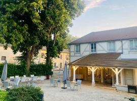 Hôtel du Cheval Blanc - Paris Marne La Vallée, ρομαντικό ξενοδοχείο σε Jossigny