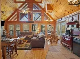 Stunning Mountain Cabin w Hot tub