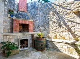 Visilo Stone House