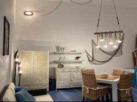 Casa Ada - Incantevole loft in centro，位于兰佩杜萨的酒店