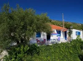 Auntie's Cottage with View, near Agia Efimia