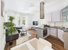 Zentrales Apartment im Westend I Küche I Balkon I für bis zu 4 Personen
