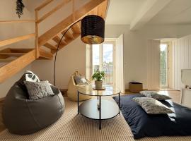 Villa Ribeirinho Stays - 4 Bedrooms，位于波尔图的酒店