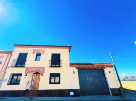 La Villa de Pi, hotel com piscina em Garcill&aacute;n