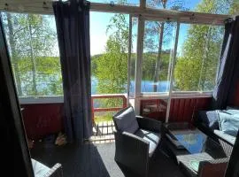 Two bedroom duplex with peaceful views、ユヴァスキュラのビーチ周辺のバケーションレンタル