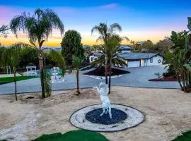 The Grand Vista Getaway