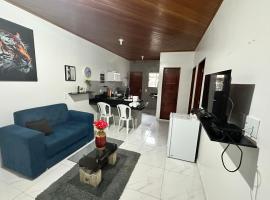 Aconchego, hotel con estacionamiento en P&ocirc;rto Santana