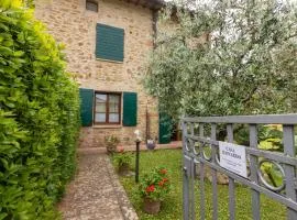 Casa Leonardo, Montaione, Mura
