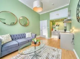 3-Bed Flat Free Parking 10 Mins to City Centre