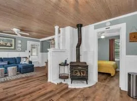 Beachglass Cottage - Family Friendly Kids and Pets