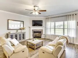 5 Mi to The Square Athens Home with Pool Access!
